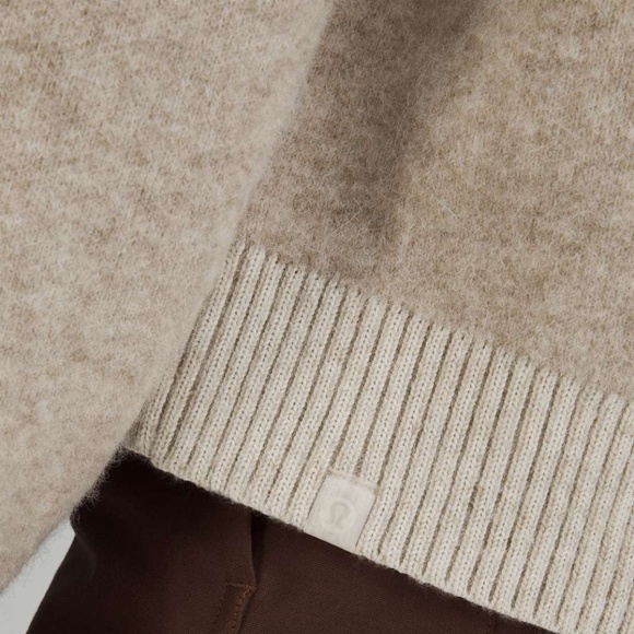 Lululemon • Cream Alpaca Wool-Blend V-Neck Sweater • Size M - Picture 4 of 9